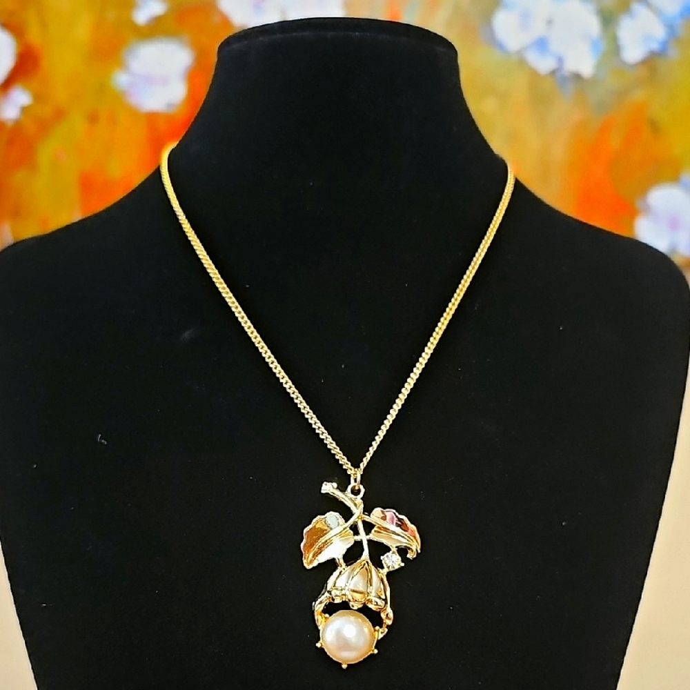 Vintage Gold-tone Floral-Inspired Necklace